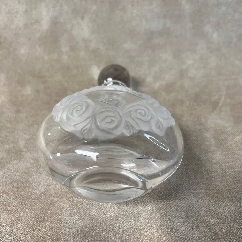 Vintage Perfume Glass Bottle with Heart & Roses Center - Picture 5 of 6